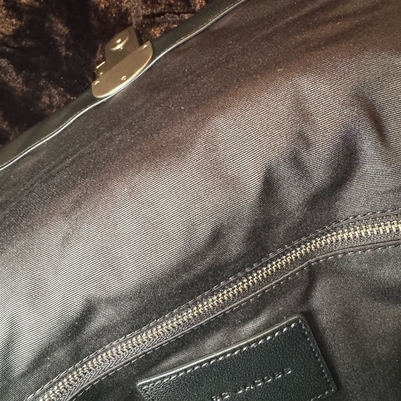 MARC JACOBS | THE
QUILTED LEATHER J MARC SHOULDER BAG - Picture 6 of 11